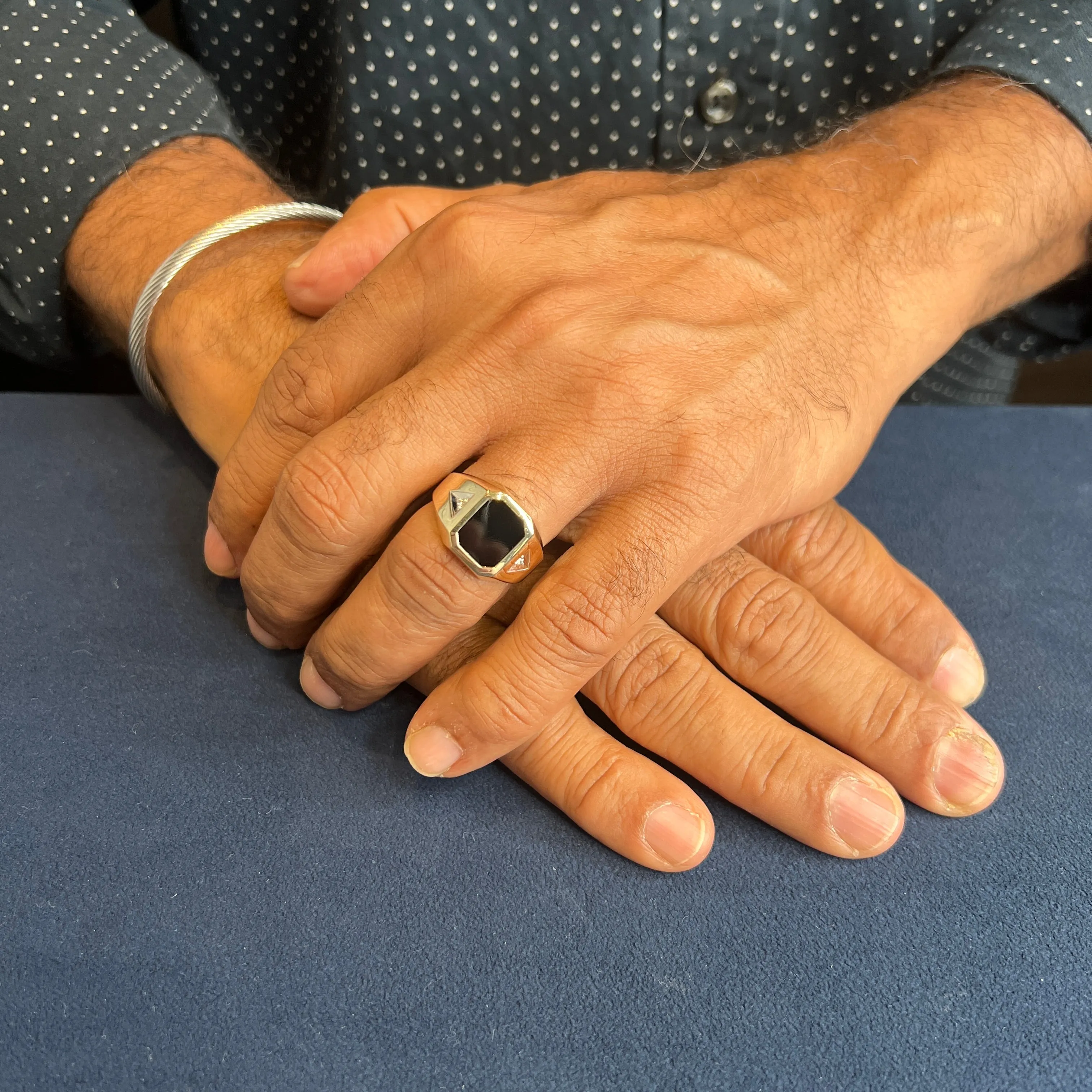 10K Yellow Gold Onyx and Diamonds Men's Ring