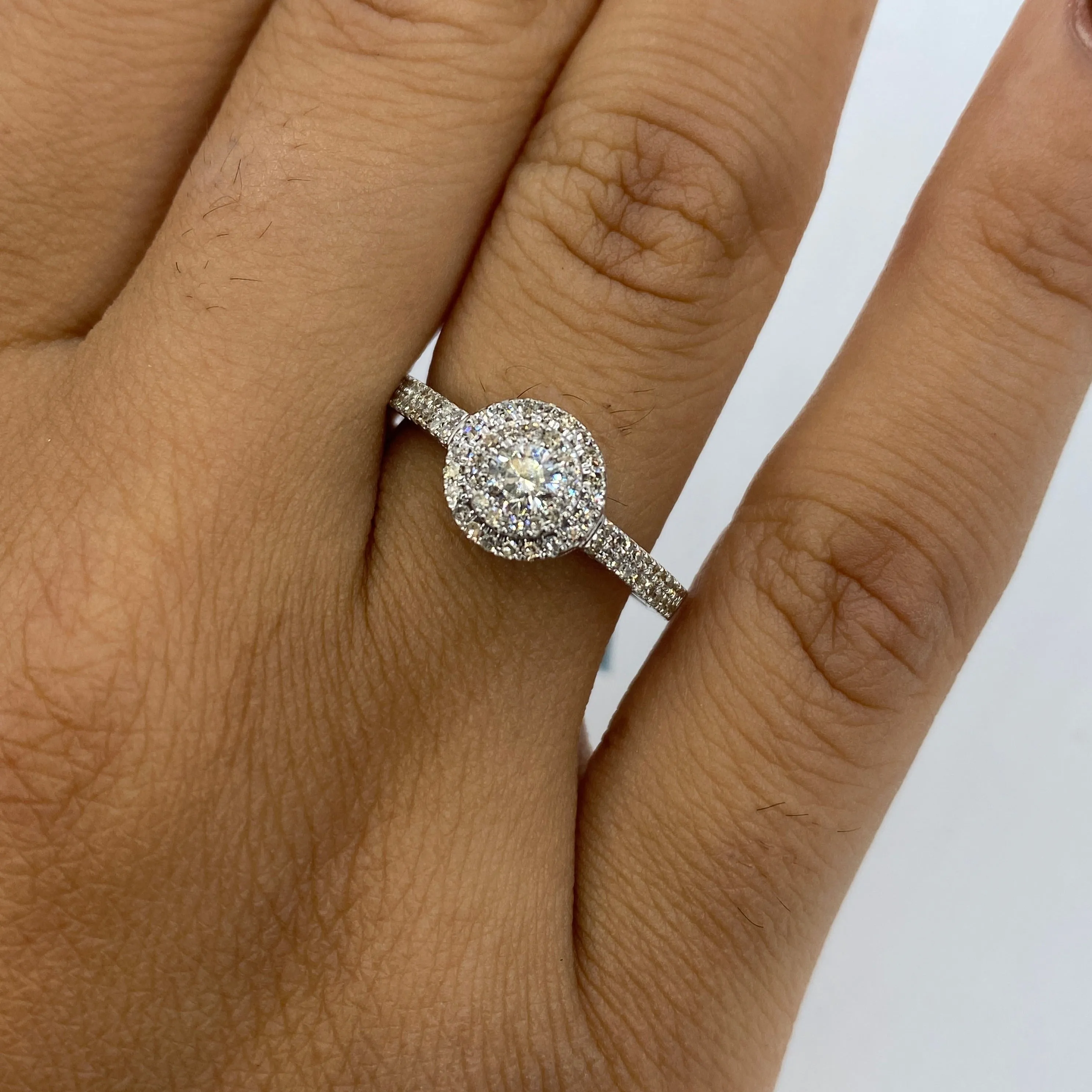14K Circle Halo Diamond Engagement Ring