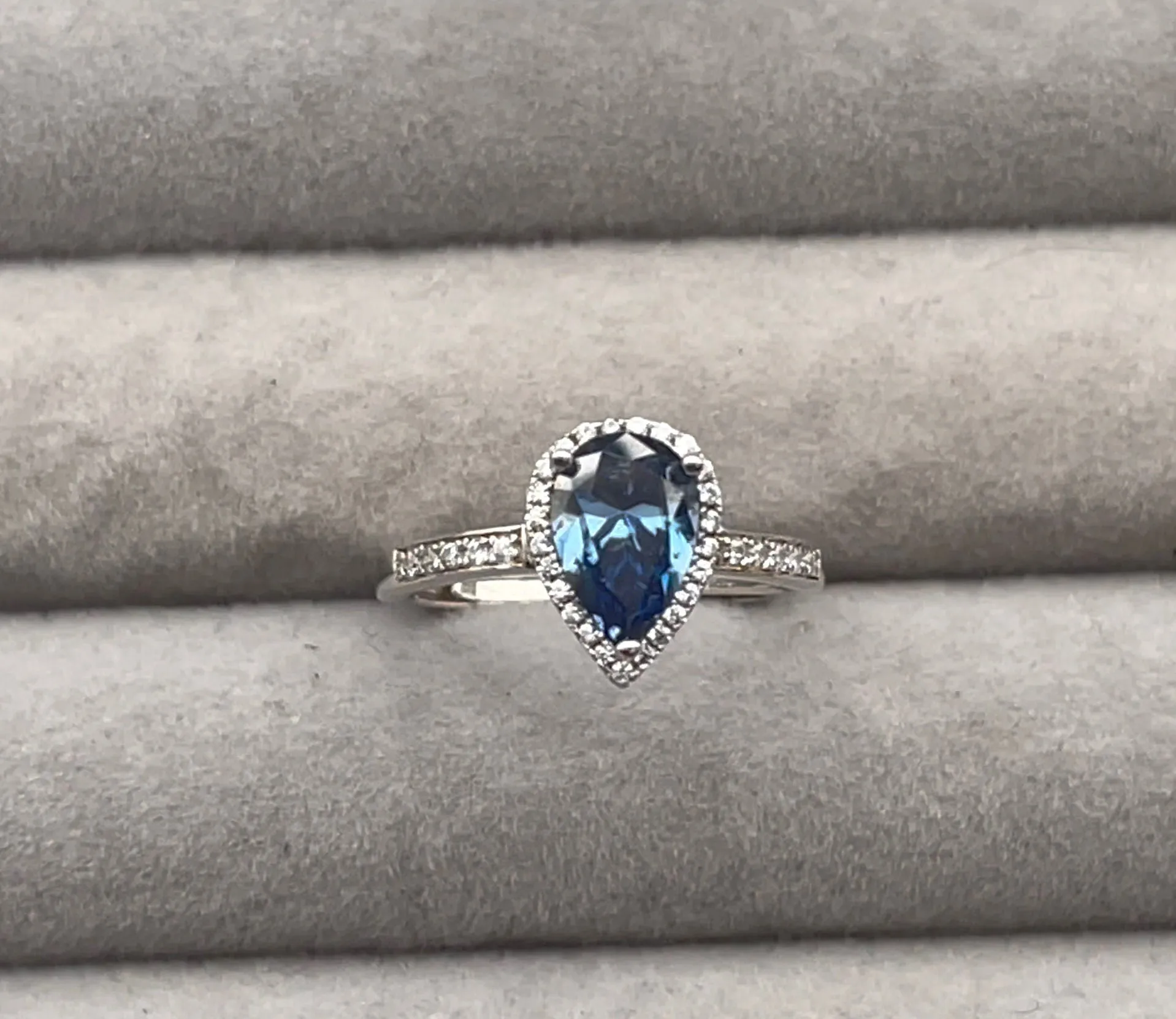 1.5 CARAT Ring, Blue Moissanite Diamond Engagement Ring | Blue Diamond Engagement Ring | Blue Diamond Ring | Moissanite Ring | Teardrop Ring