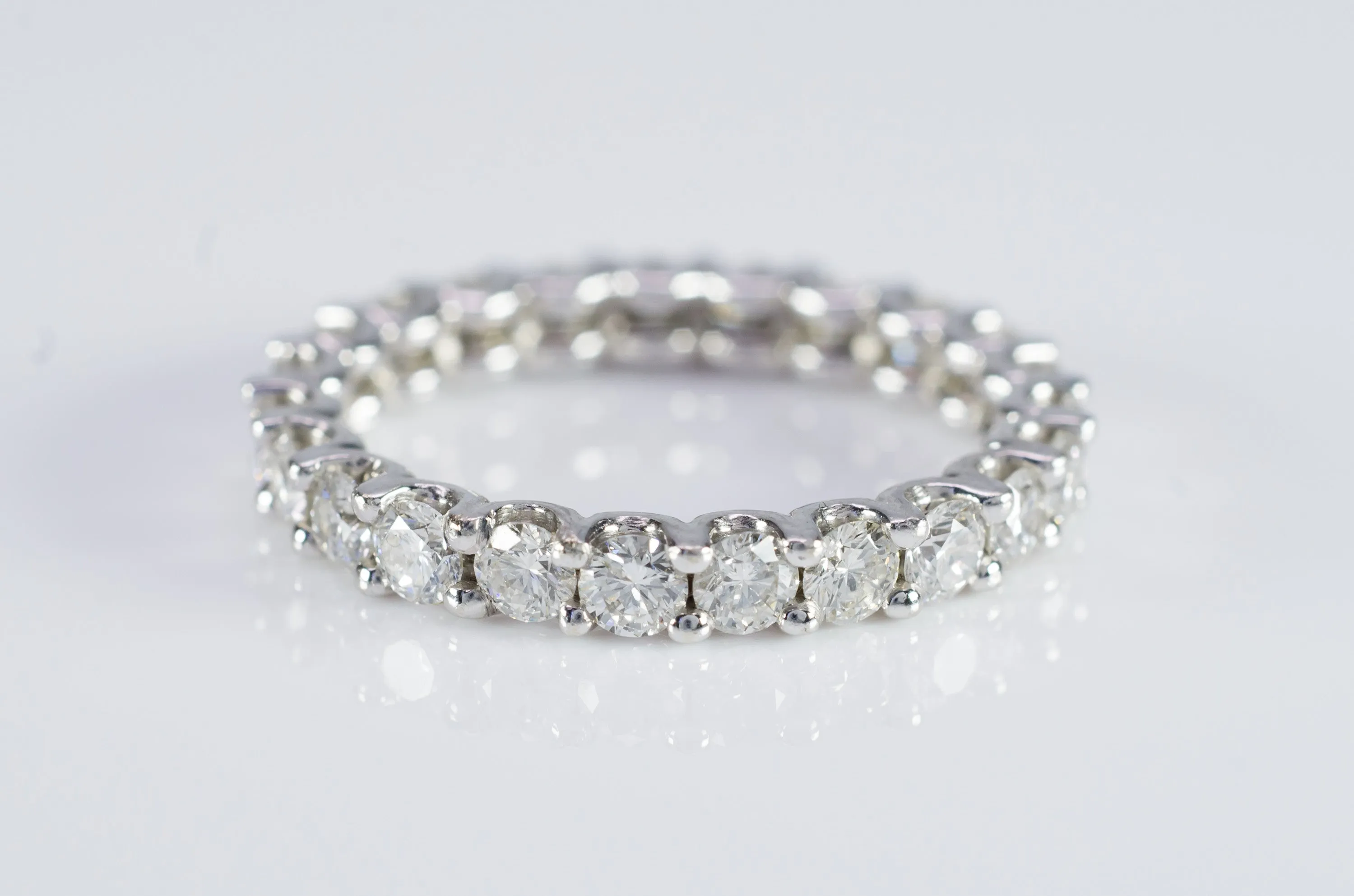 1.68CTW SHARED PRONG ETERNITY DIAMOND BAND SIZE 6.5