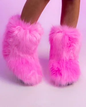Baby Pink Boots With The Fur