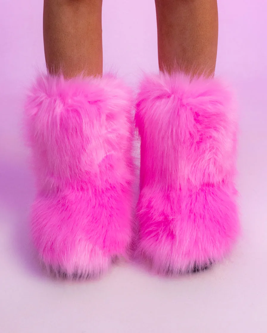 Baby Pink Boots With The Fur