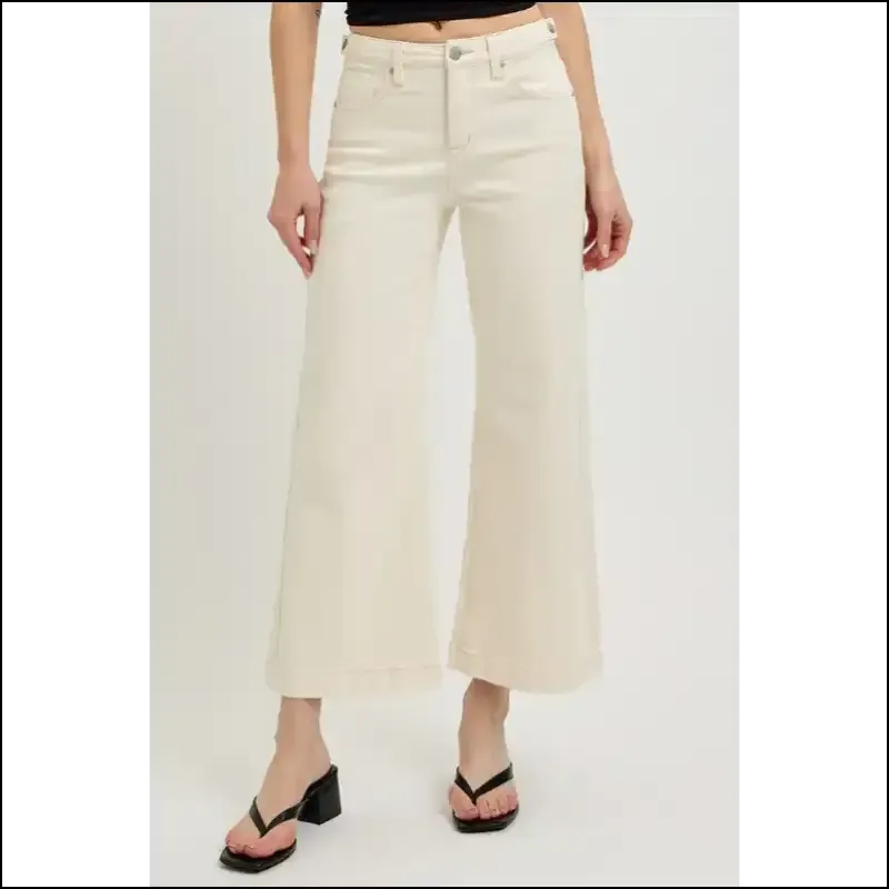 Bootcut it Like It's Hot: Tummy Control for Queens in Needful Things 👖👑