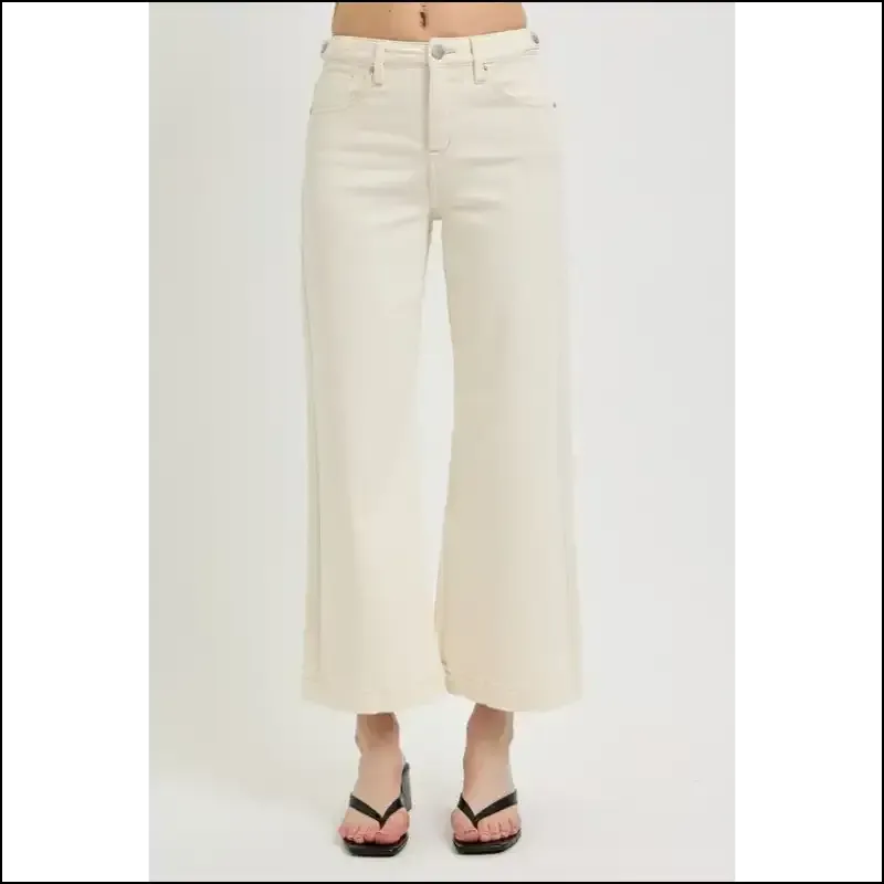 Bootcut it Like It's Hot: Tummy Control for Queens in Needful Things 👖👑