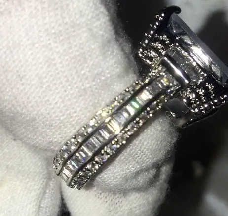 Engagement Ring | Big Womens Ring | Big Carat Ring | Emerald Engagement Ring | Big Diamond Ring | Engagement Rings | Big Diamond Rings