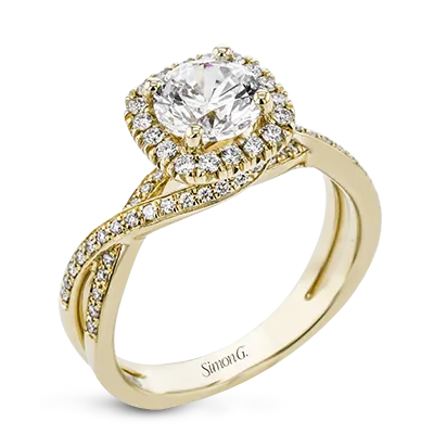 Engagement Ring in 18k Gold with Diamonds