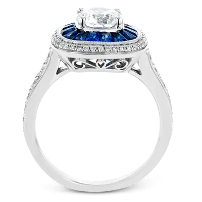 Engagement Ring in 18k Gold with Diamonds