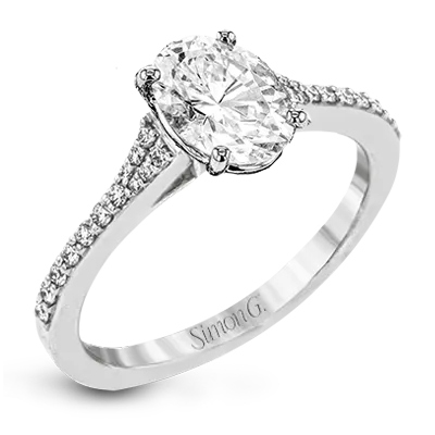 Engagement Ring in 18k Gold with Diamonds