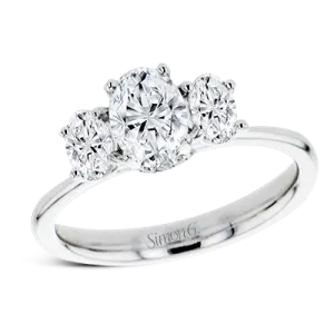 Engagement Ring in 18k Gold with Diamonds