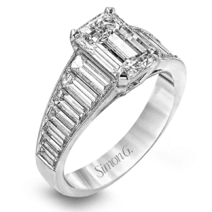 Engagement Ring in 18k Gold