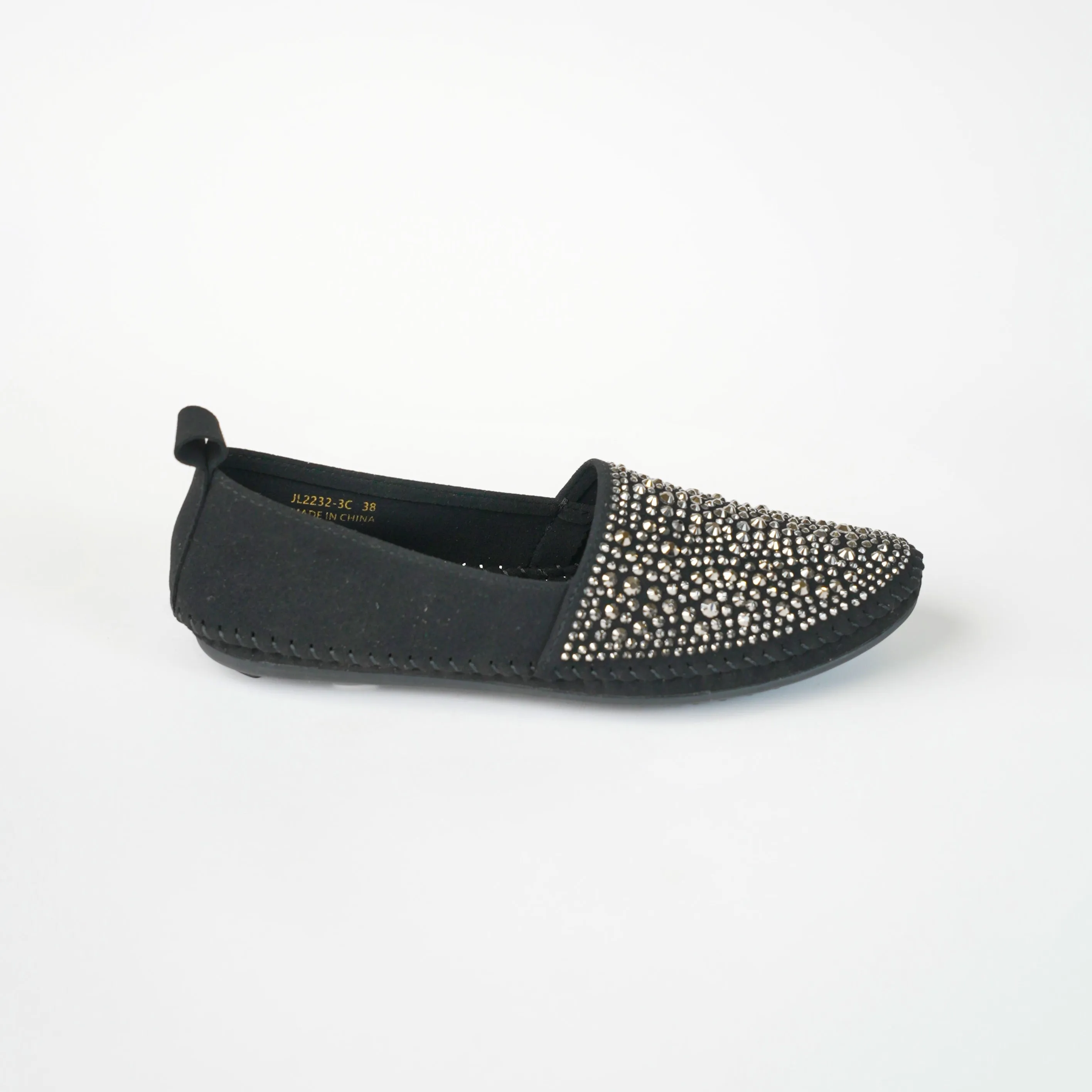 Flat shoe