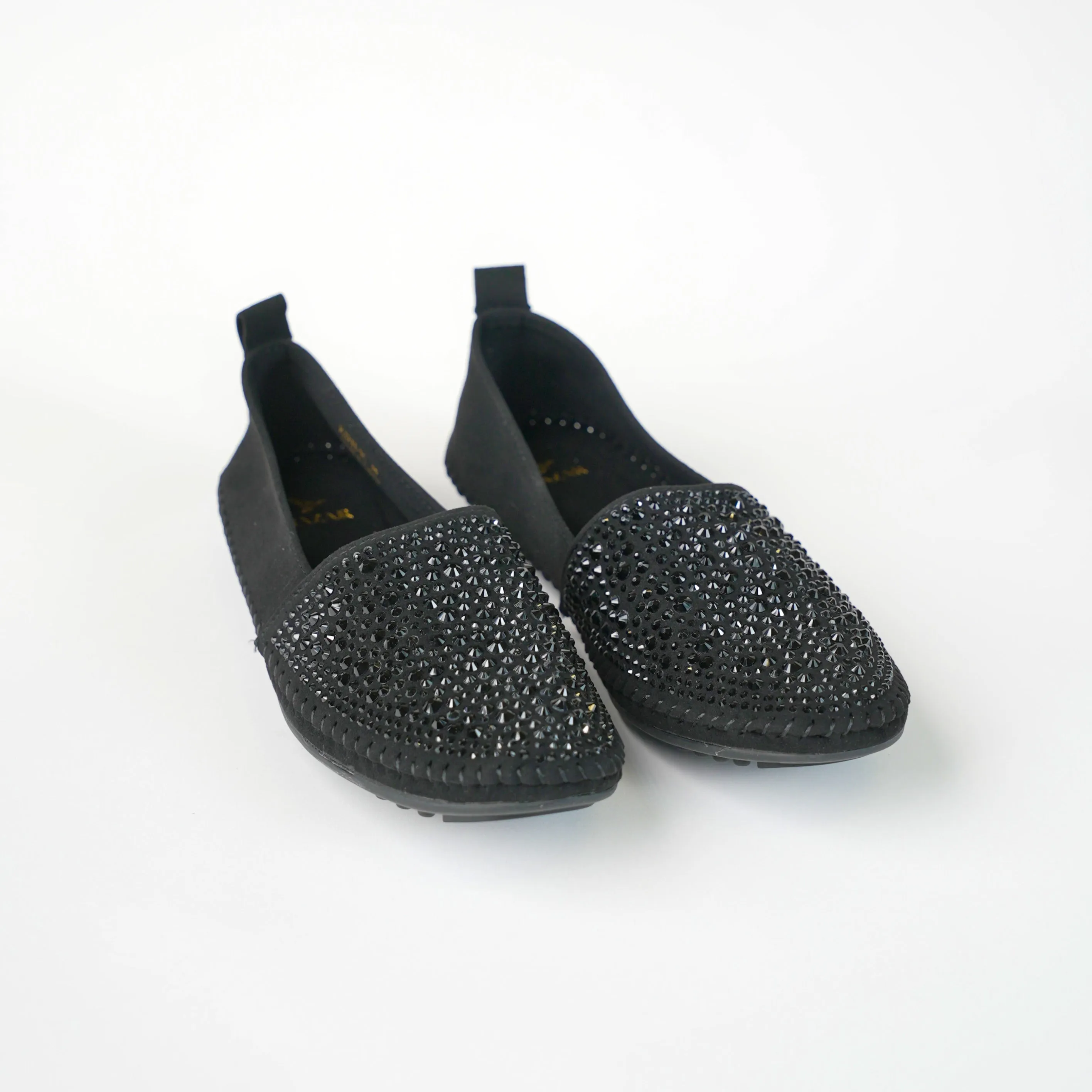 Flat shoe