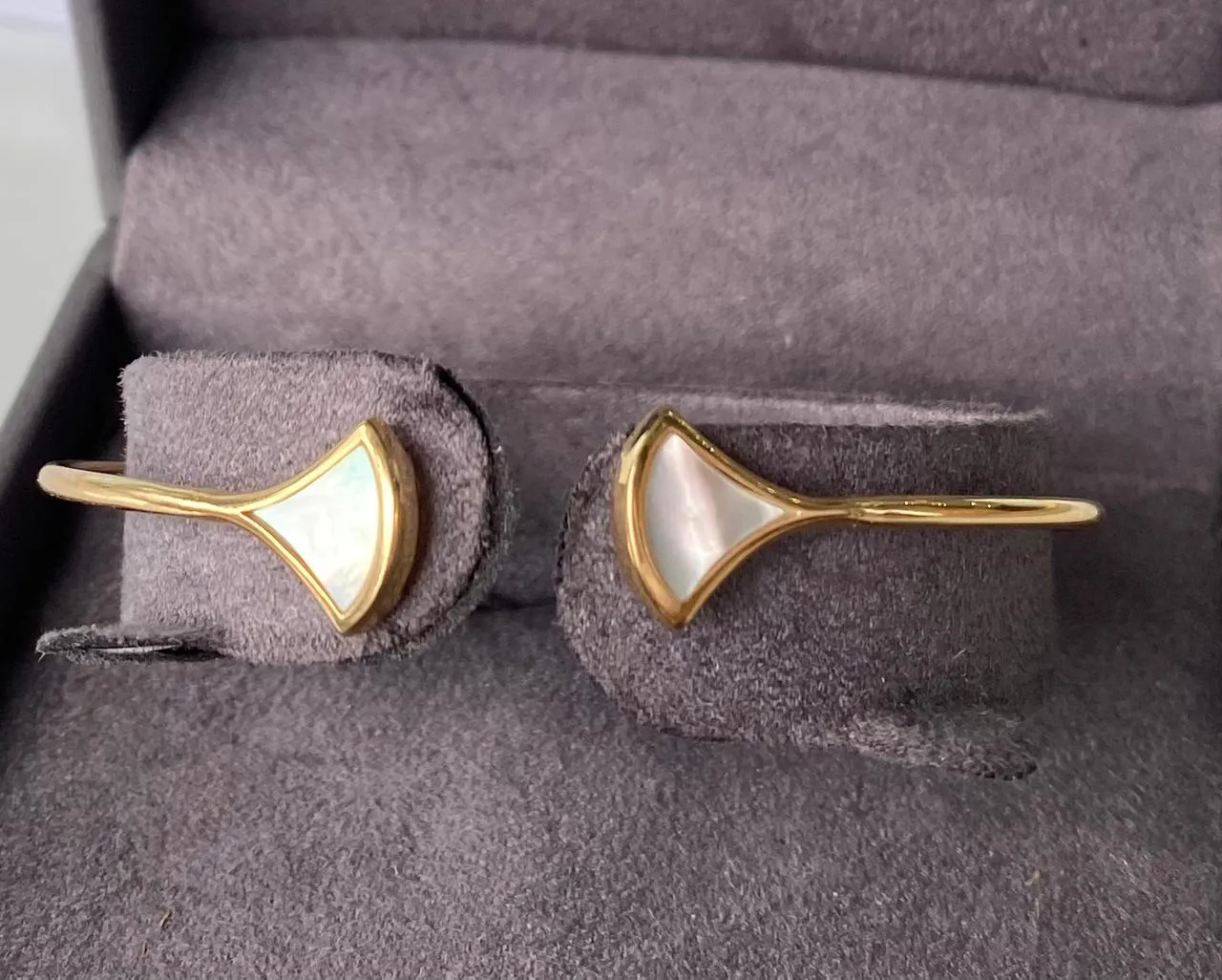 Gold Bangles - Pure Gold Jewelry in Lebanon