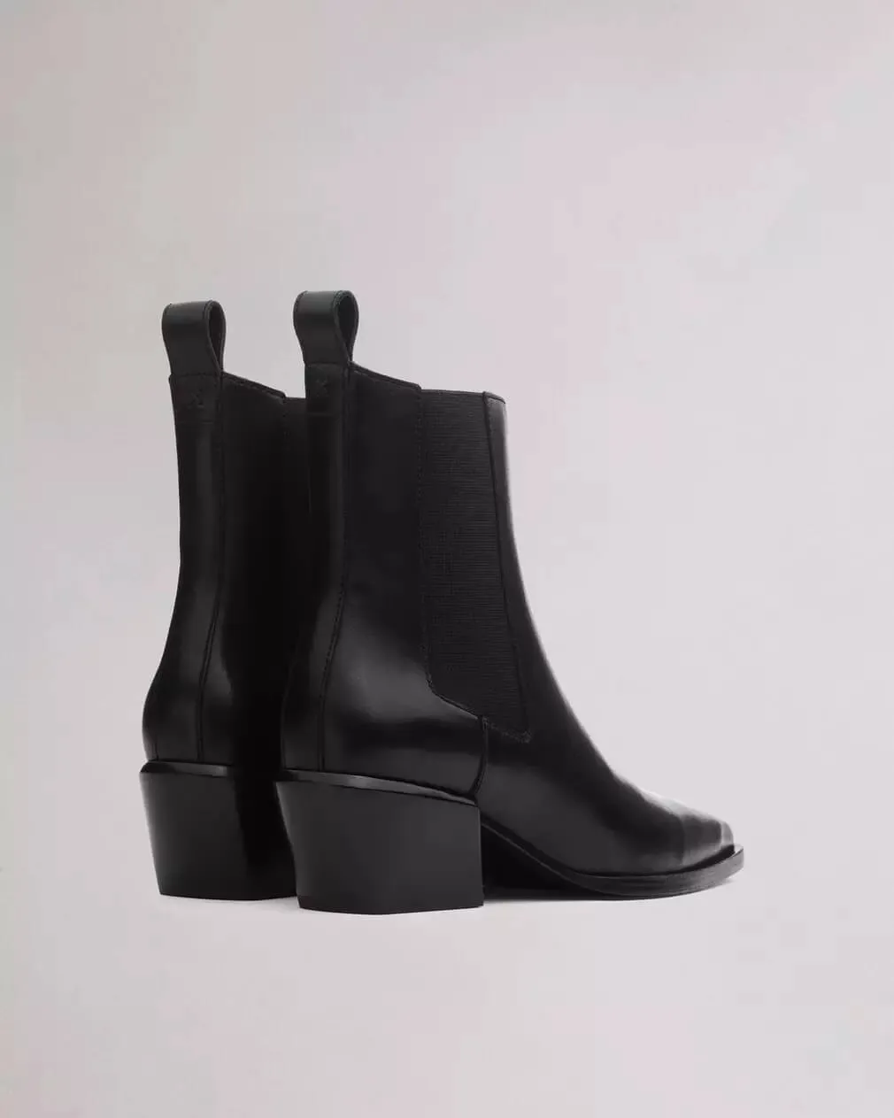 Joni Chelsea Boot in Black