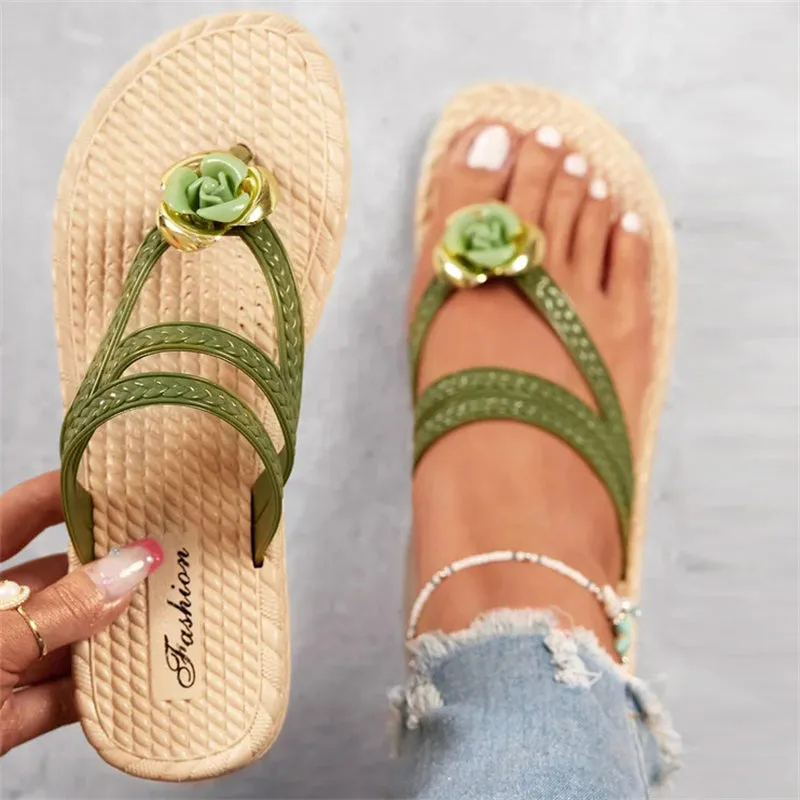 Leisure Beach Floral Decorative Flip Flops for Women