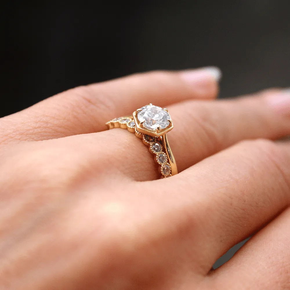 Loie ~ Hexagon Ring