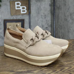 Mad Love Womens Maryanne Platform Loafers with Memory Foam Insole Taupe Brown 9M