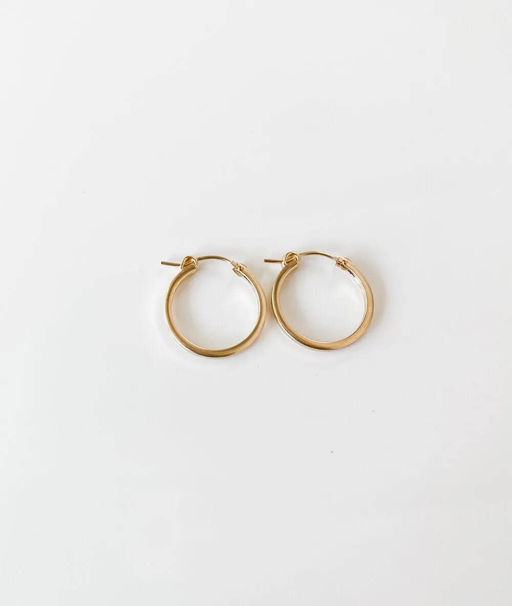 MARLA MEDIUM HOOP