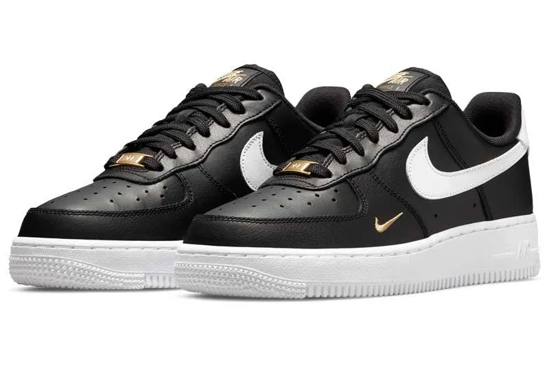 NIKE WMNS Air Force 1 '07 Essential CZ0270-001