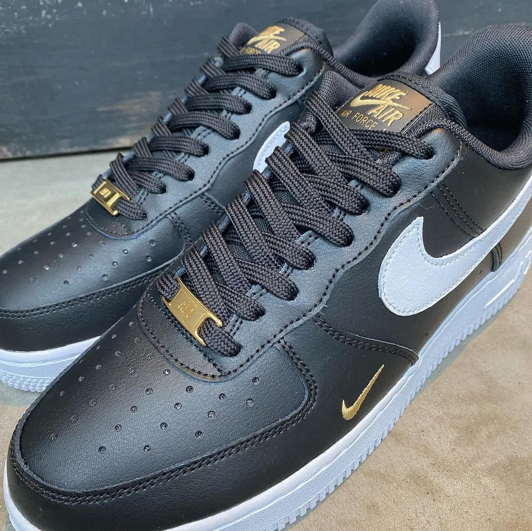 NIKE WMNS Air Force 1 '07 Essential CZ0270-001