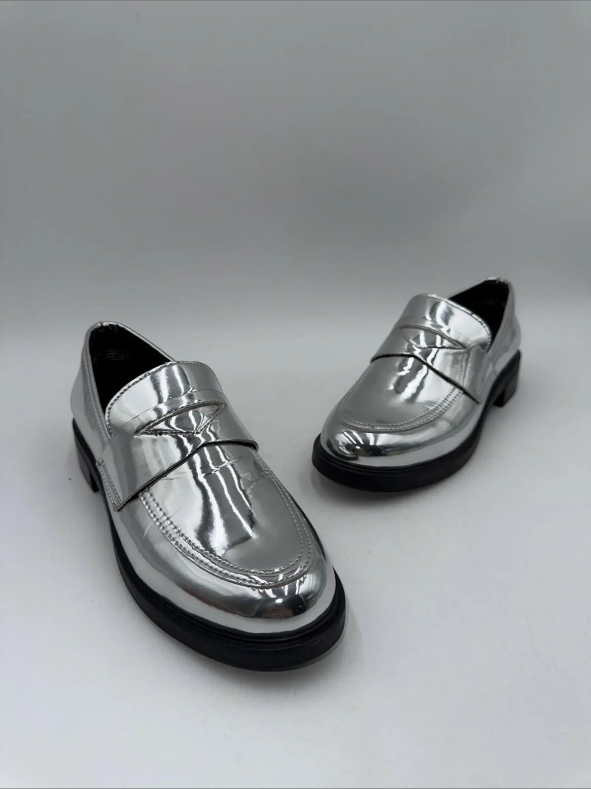 NWB Steve Madden Women’s Leedan Loafer Silver Size 8.5