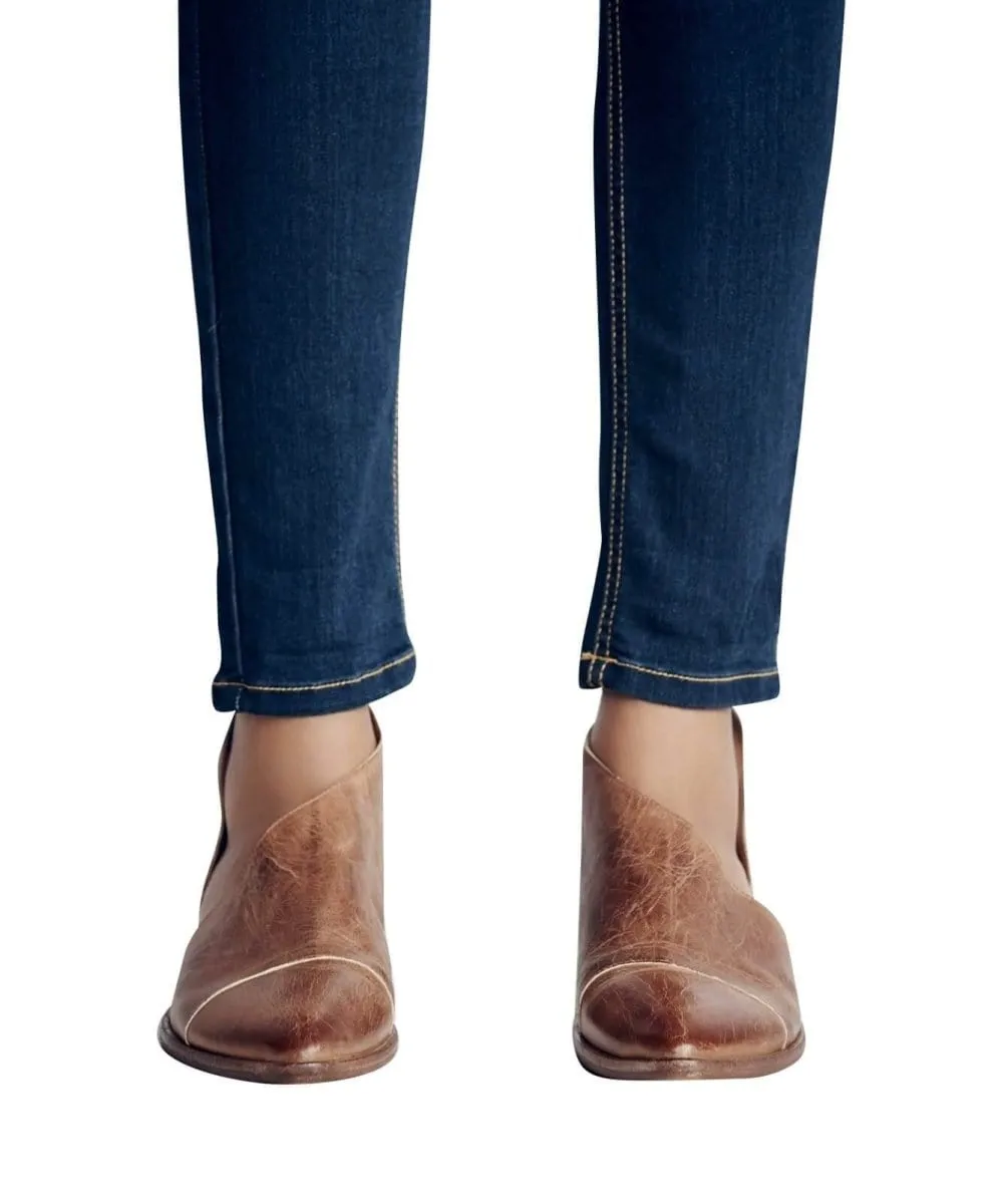 Royale Flat, Brown