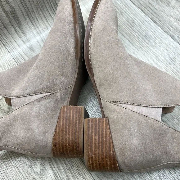 Seychelles Wake Chelsea Boot