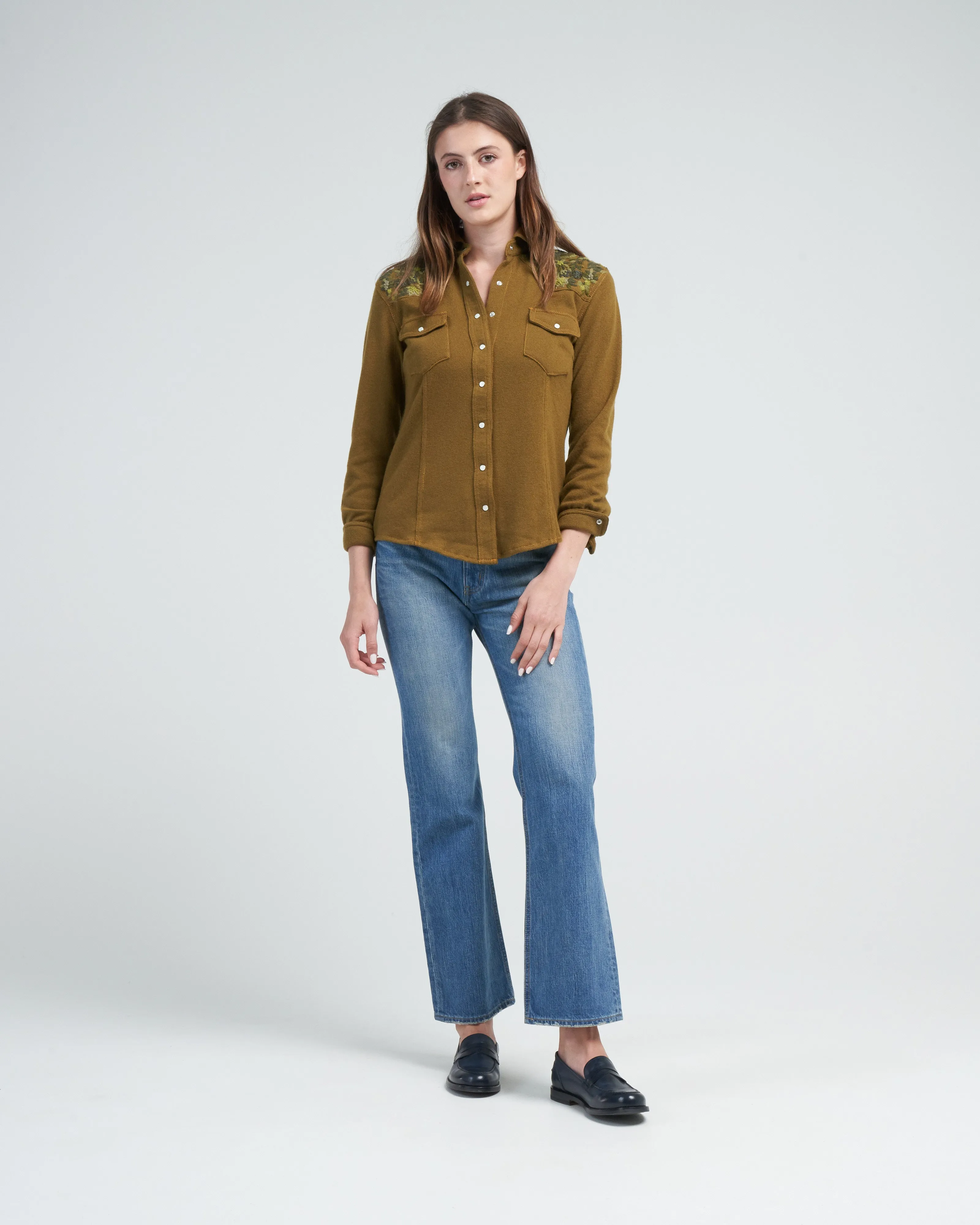 shoulder embroidered snap shirt - olive