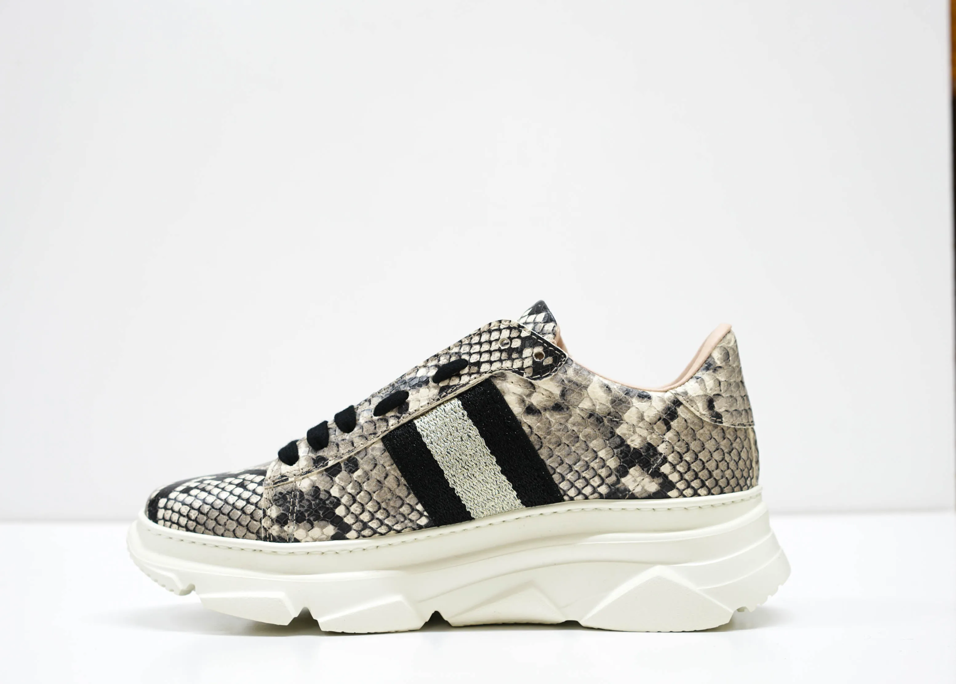 Stokton Women's Roccia Print Leather Sneaker 650 -D - Size 41 last size