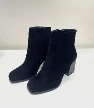 There She Goes Boot - Black