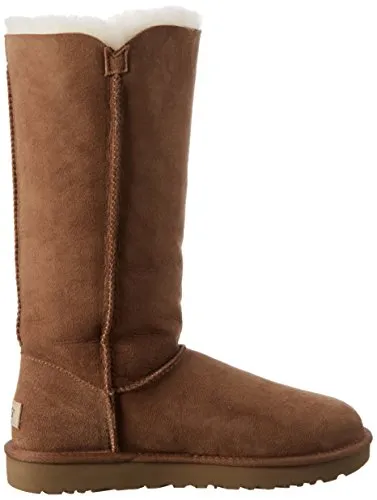UGG Women's Bailey Button Triplet II Winter Boot, Chestnut, 8 B US