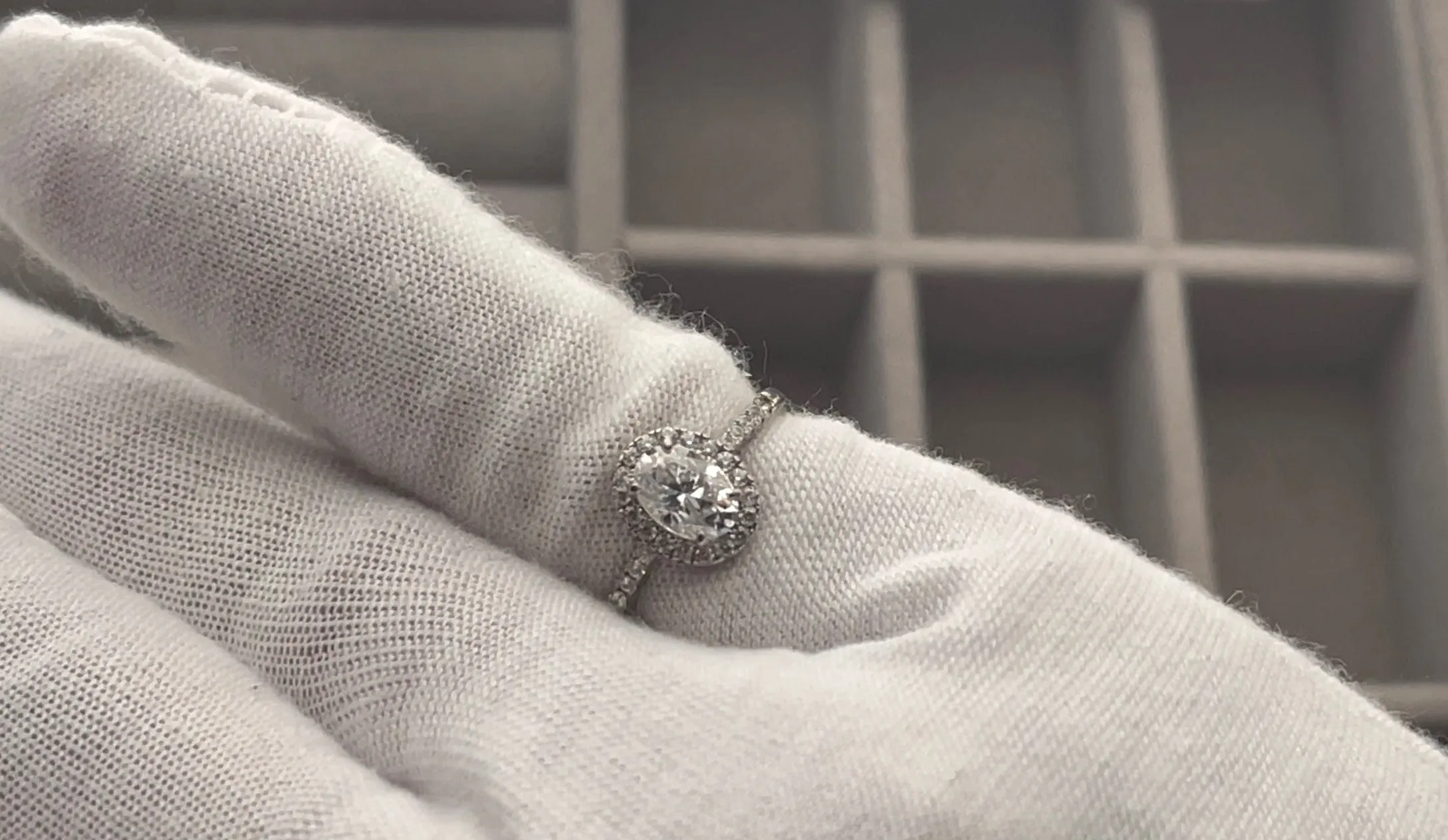 Womens Moissanite Diamond Engagement Ring | 1.0 CT Ring | Oval Engagement Ring | Halo Ring | Oval Ring | Wedding Ring | Moissanite Ring