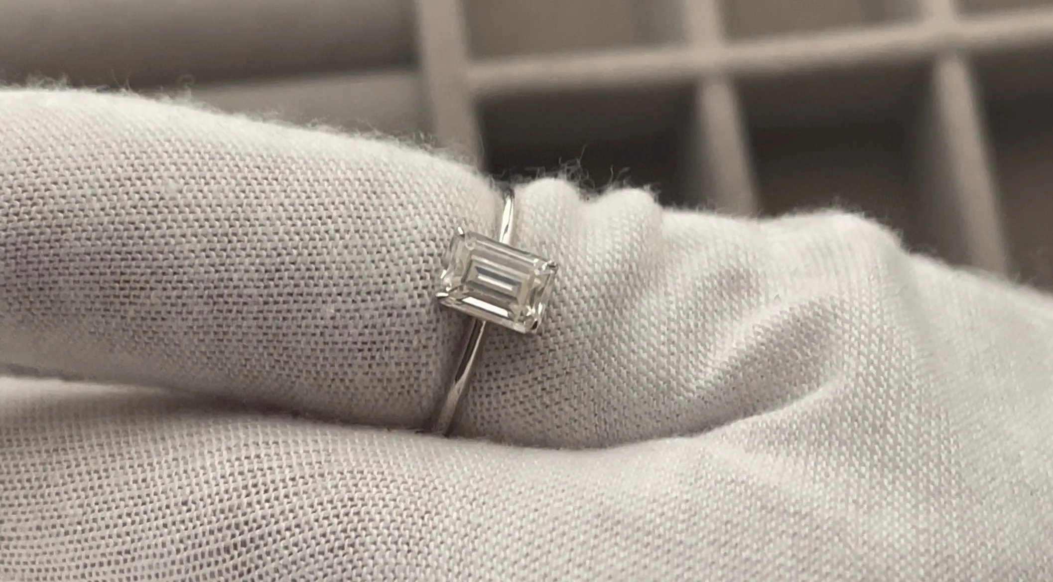 Womens Moissanite Diamond Engagement Ring | VVS1 1.0 CT Ring | Emerald Cut Diamond Engagement Ring | Diamond Wedding Ring | Moissanite Ring